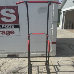 Pull Up/Dip Station