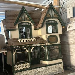 Doll House 