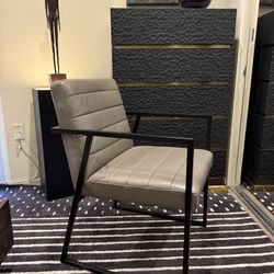 Modern Leather Armchair – Crate & Barrel – Like New!