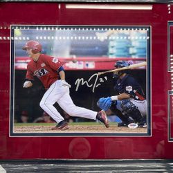 MIKE TROUT ROOKIE OF THE YEAR - SIGNED + FRAMED 