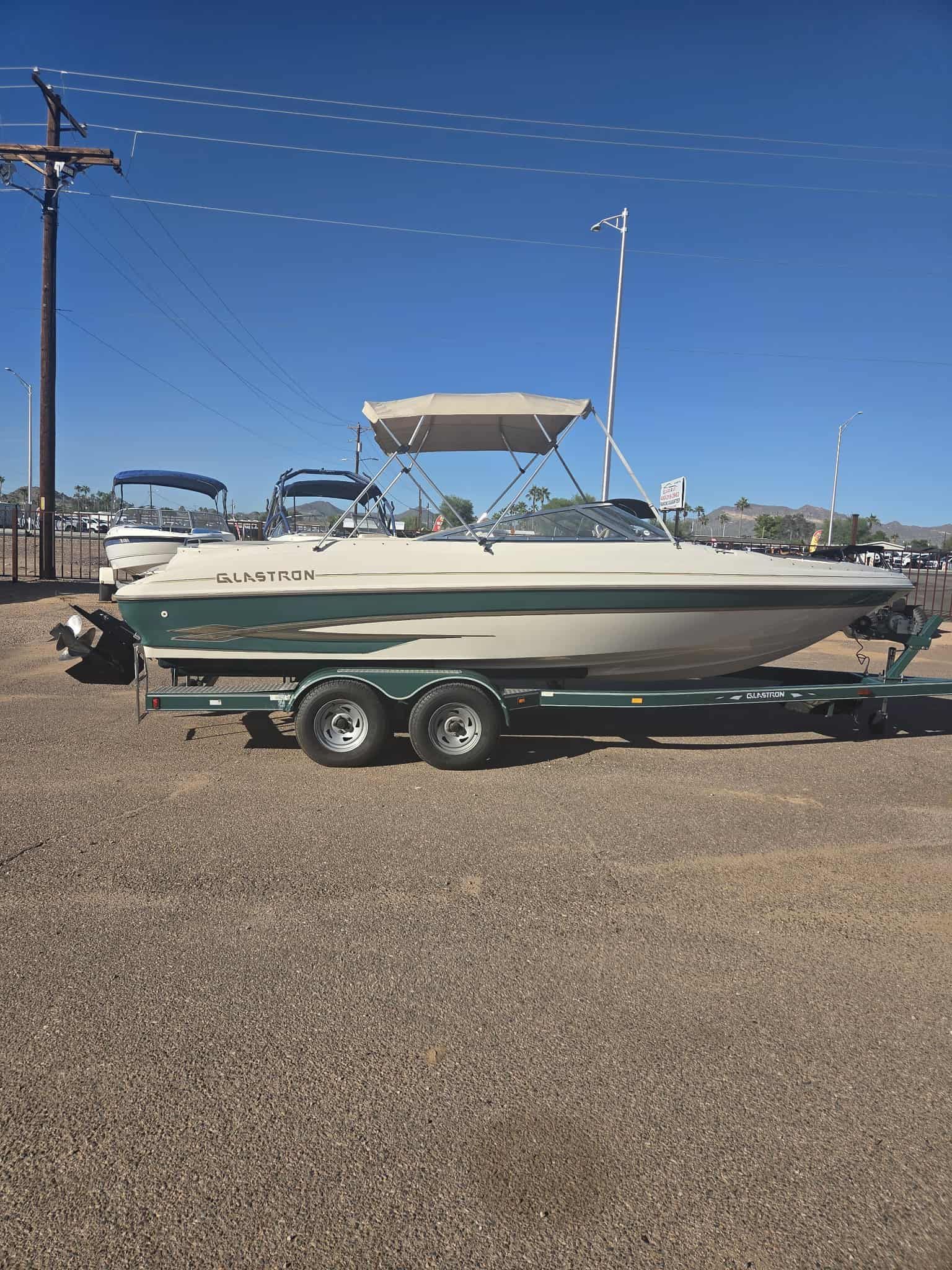 2002 Glastron GX 225