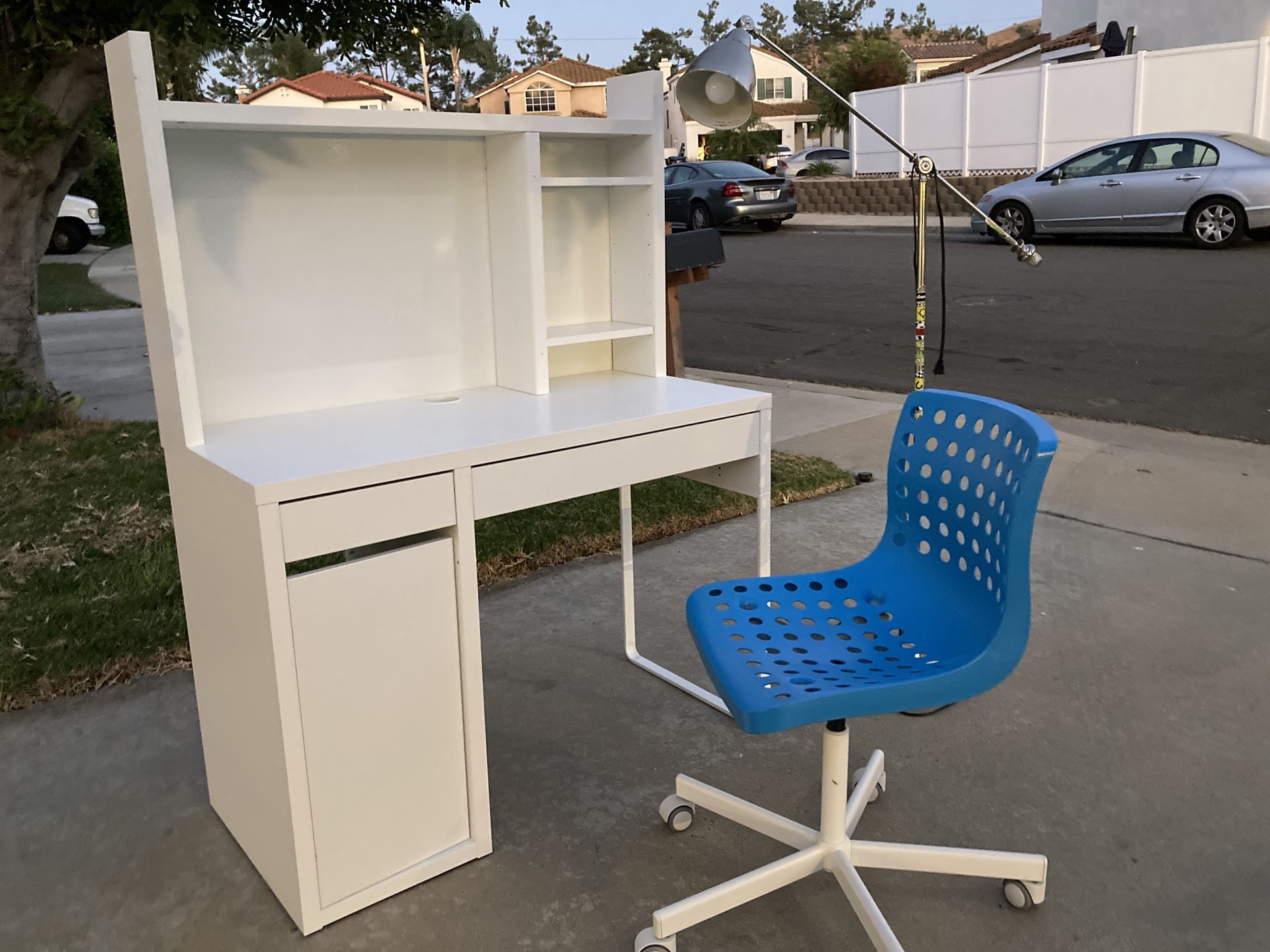 IKEA Kids Desk And Chair Set and Free Light Stand
