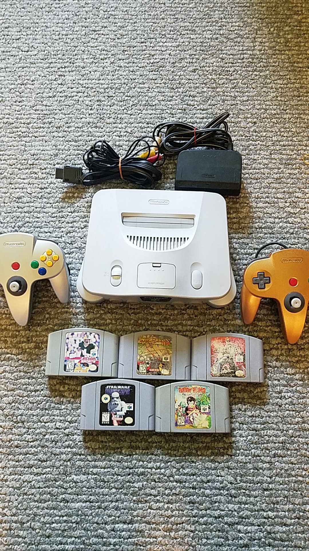 Nintendo 64 w/ 4.5 classic games & 2 controllers