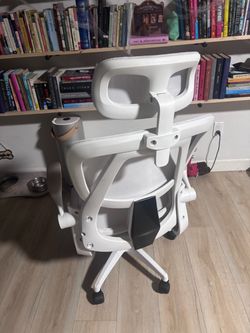 Desk chair