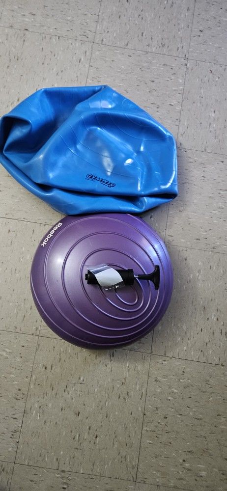 Reebok Toning Balance Disc & Gymic ball 65cm with Pump.
