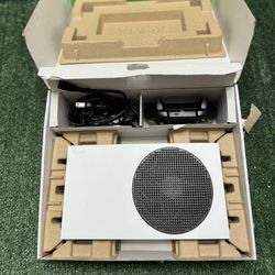  Xbox Series S USED But Works Perfectly Comes With Everything
