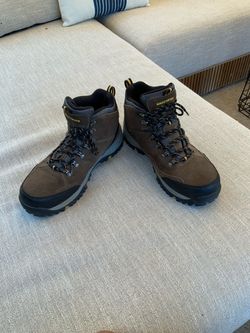 Men’s Skechers boots size 13 New