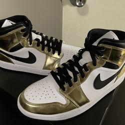 Nike Jordan Metalic Gold