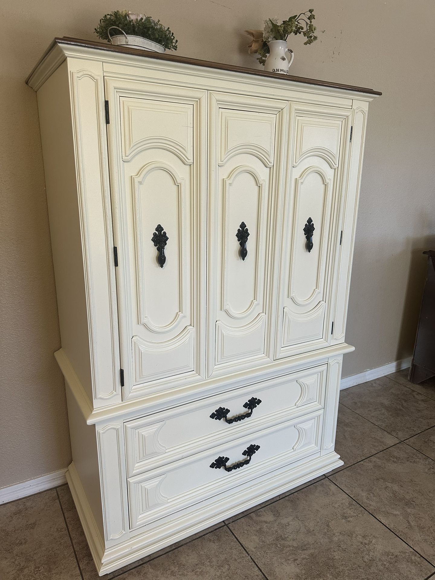 Dresser Armoire