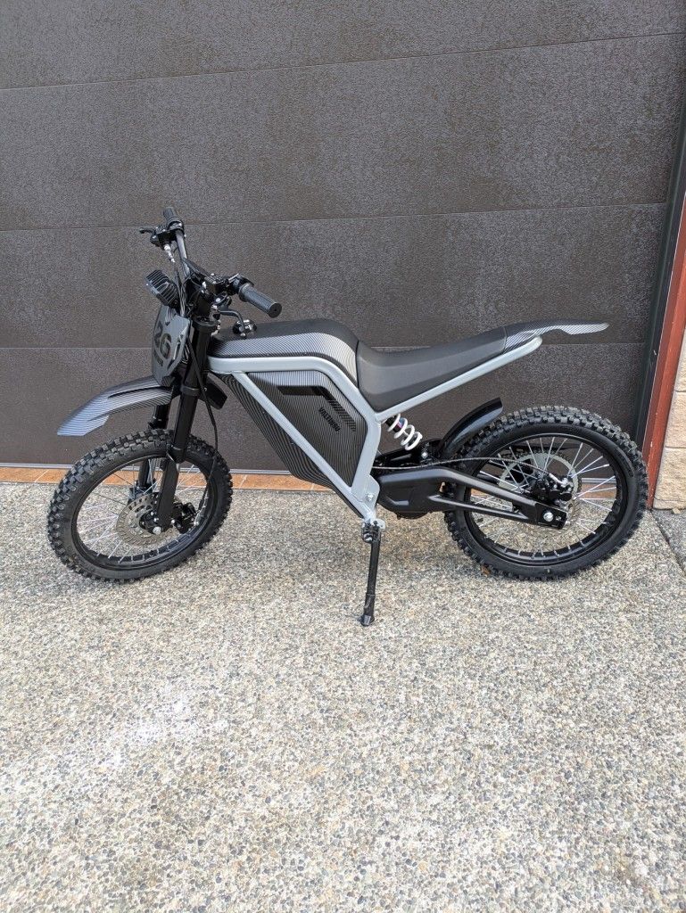 Valtinsu EM 22 Electric Dirt Bike