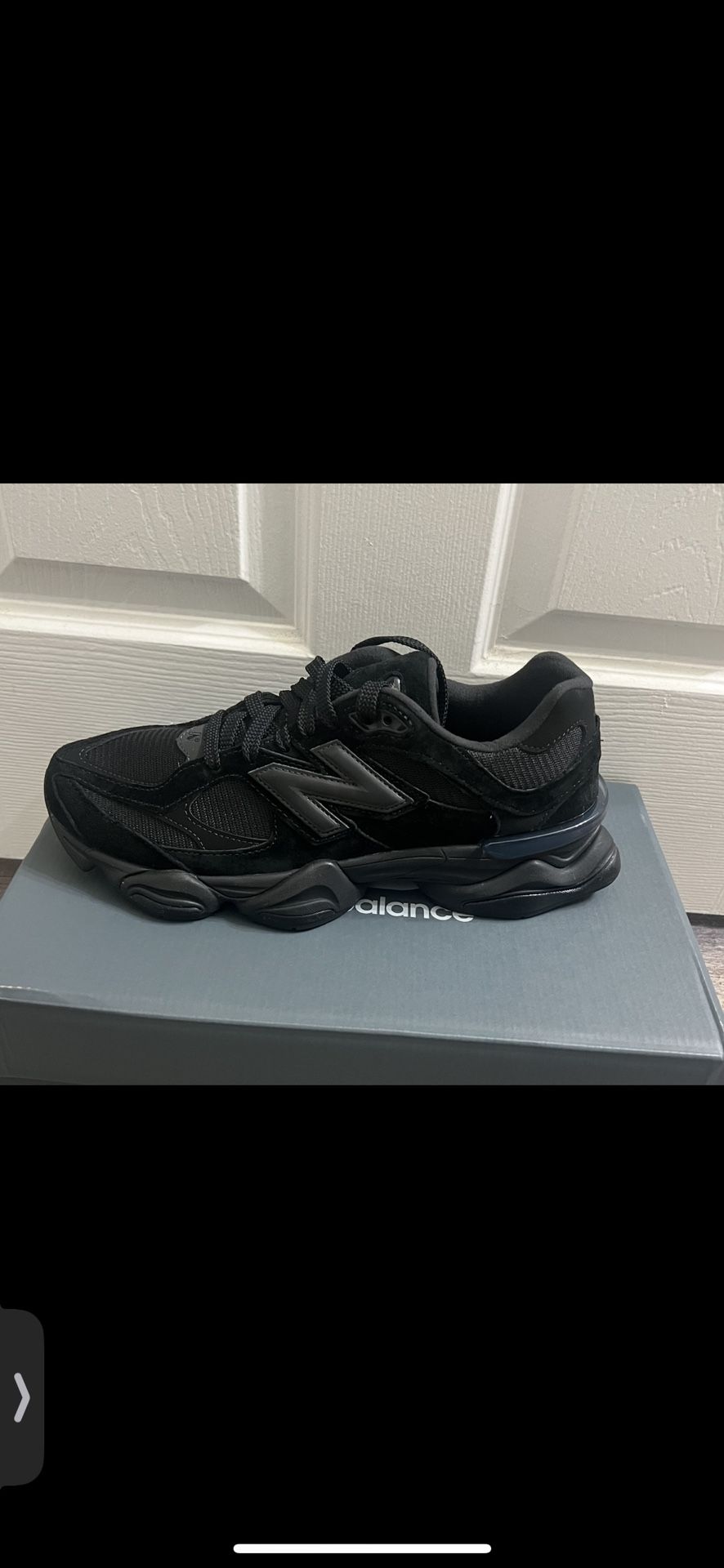 New Balance 9060 Triple Black