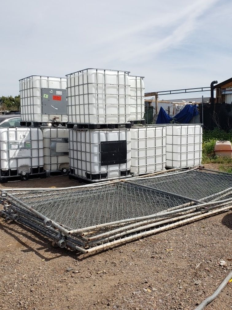 250 Gallon Water Tanks