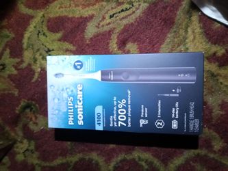 Phillips sonicare, oral B toothbrush Phillips norelco 360° and 20k mAh powerbank