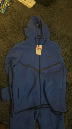 Nike Tech Set