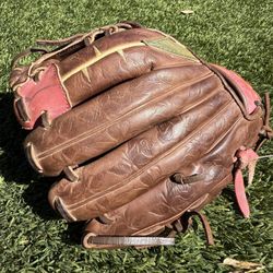 Absolutely Ridiculous Aria glove 11.5 infield glove
