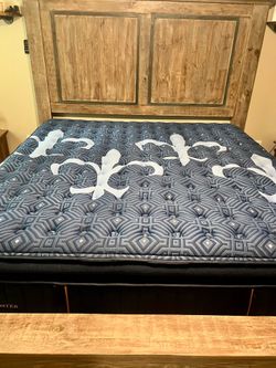 New Stearns and foster king lux estate mattress