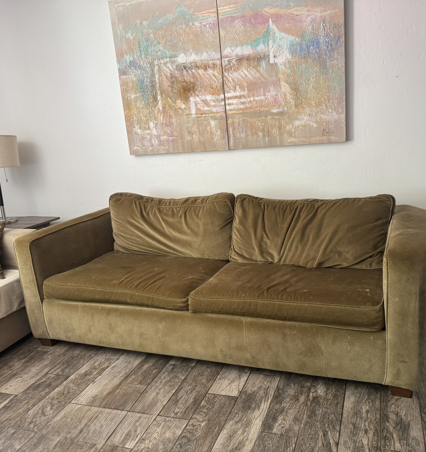 Free Couch 