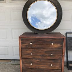 Beautiful Upright Chest 4 Drawer w/ Mirror