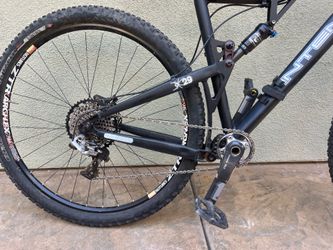 M/L Intense Spider Mnt Bike