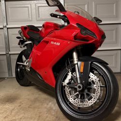 2010 Ducati 848