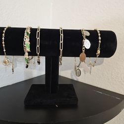  Bracelets