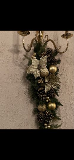 Large Pre-Decorated Christmas Swag – Gold & Green Holiday Décor