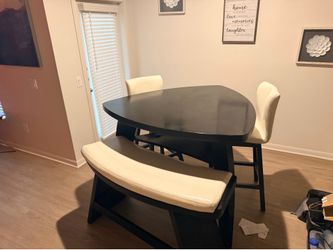 Dinning room table
