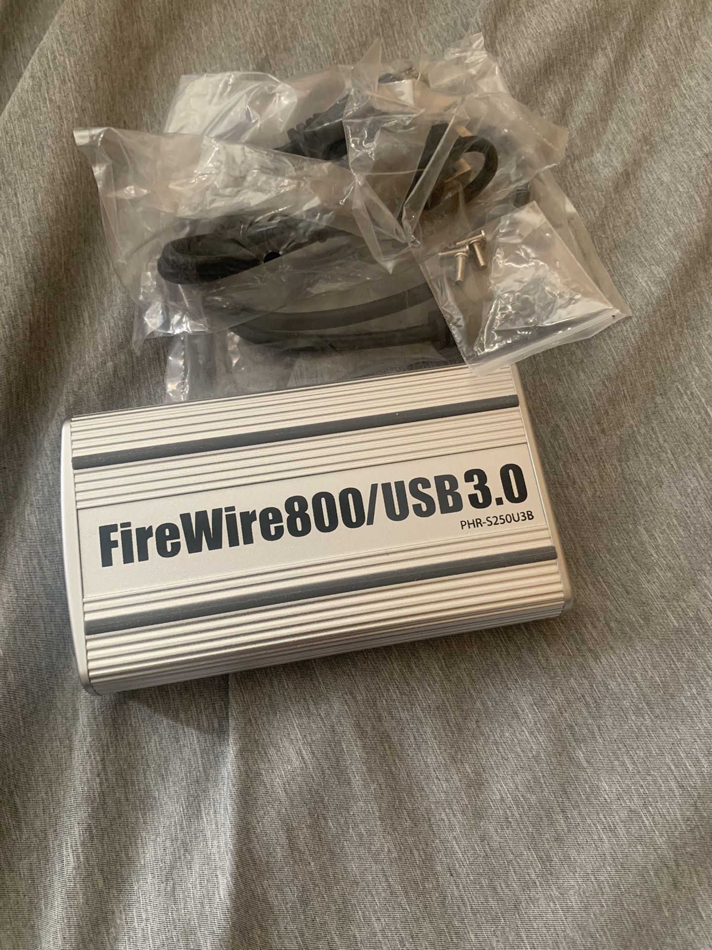 FireWire 800/USB 3.0 2.5 “Hard Drive Enclosure