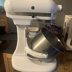 Kitchen Aid Heavy Duty 10 Speed 5 Quart Mixer 