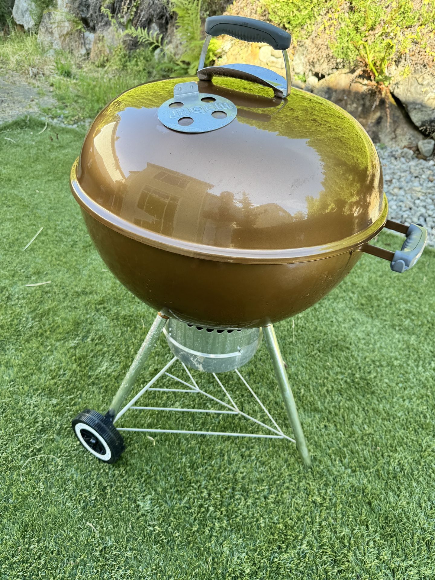 Weber Kettle Premium - Charcoal Grill