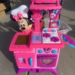 Minnie Mouse Kitchen 