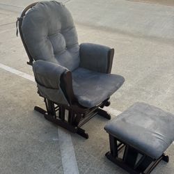 Glider Rocking Chair And Ottoman 