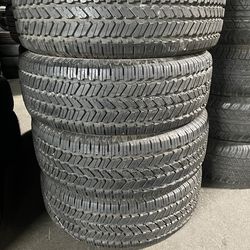 Vendo 265/65/R17 continental las Llantas por $210