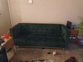 Couch green