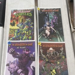 TMNT Exclusive And Signed Set