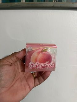 Crunchy peach squishy