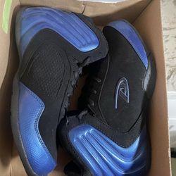 Basketball Shoes size 5