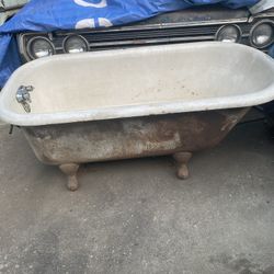 Iron Cast Bath Tub