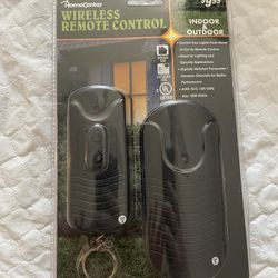 HomeCenter Indoor / Outdoor Wireless Remote Control Outlet & Controller