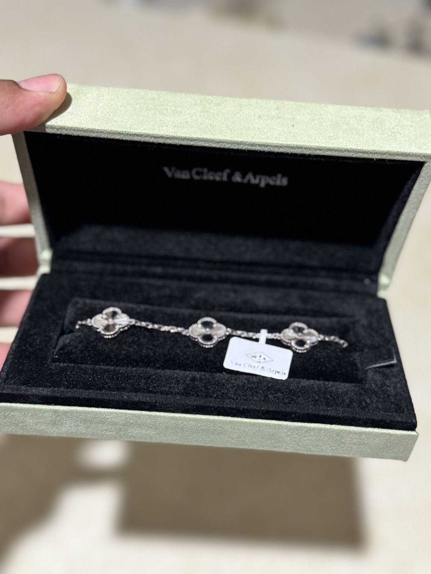  Van Cleef Bracelet (BEST OFFER!!)