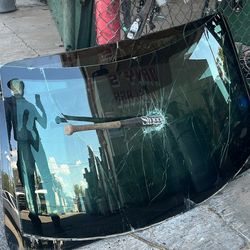 AUTOGLASS/ New windshield