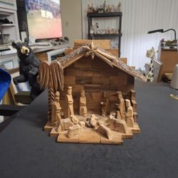 Hand Carved Olive Wood Nativity Set Made In Bethlehem Israel 7"H X 7.75"W X 5"D