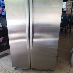 Whirlpool Refrigerator - FREE
