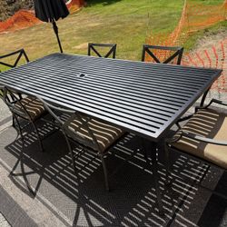 Restoration Hardware Carmel 6 Seat Dining Set