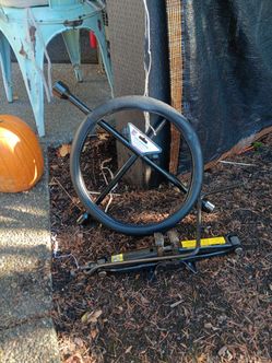 22" lug wrench and scissor jack