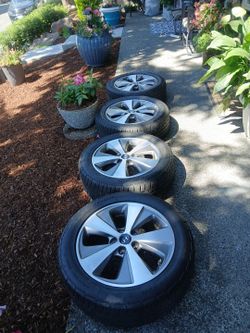 Hyundai tires and rims