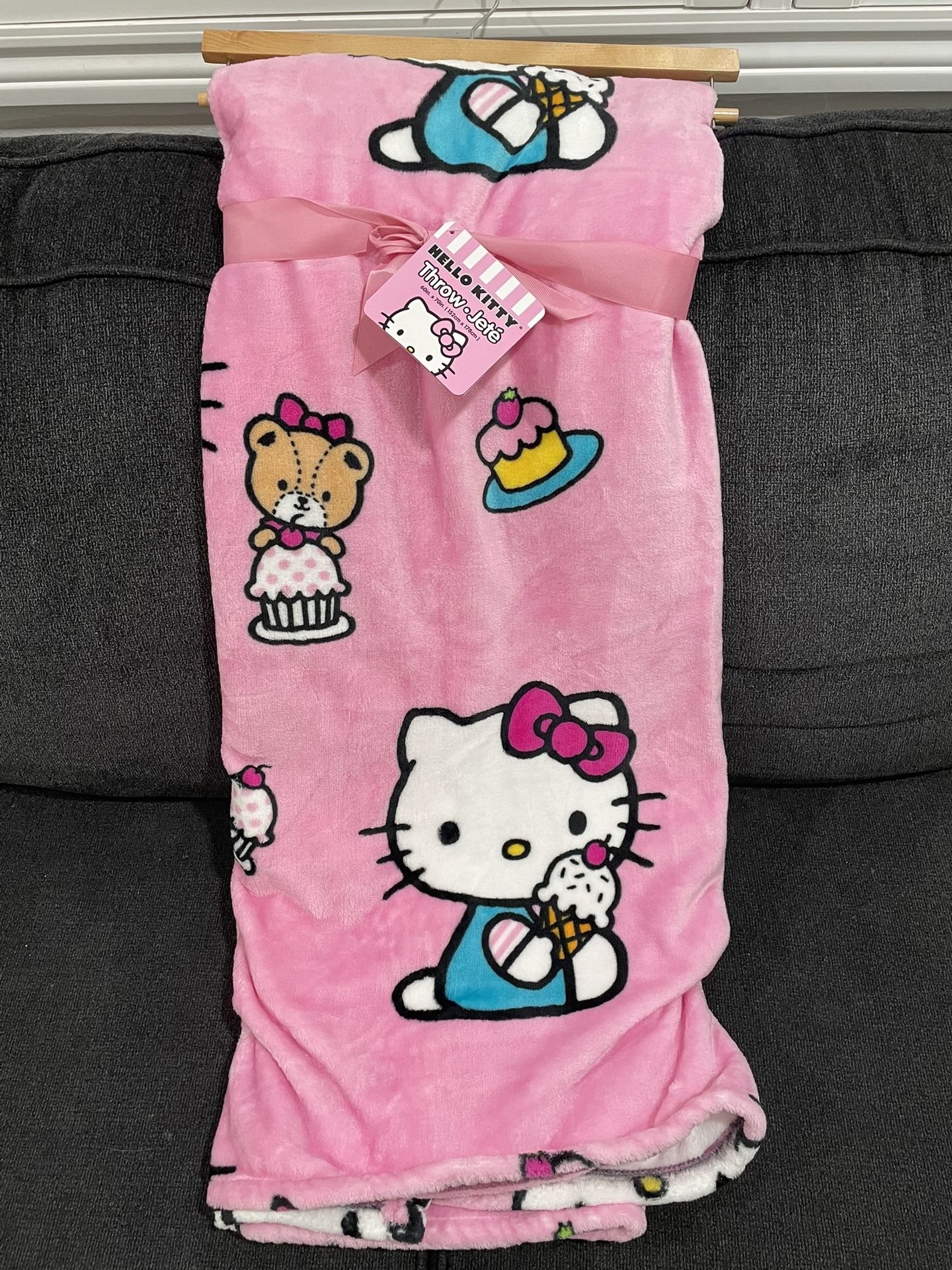 Hello Kitty Blanket