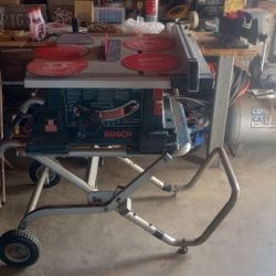 BOSCH 10" 15 Amp Table Saw with Stand and Blades