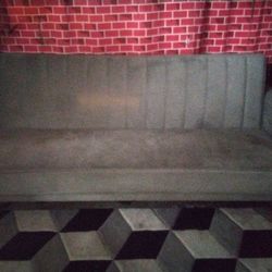 Beautiful Chic Futon