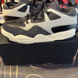 Jordan 4 Rm (PS) 2y Retail 75$ Asking 45$